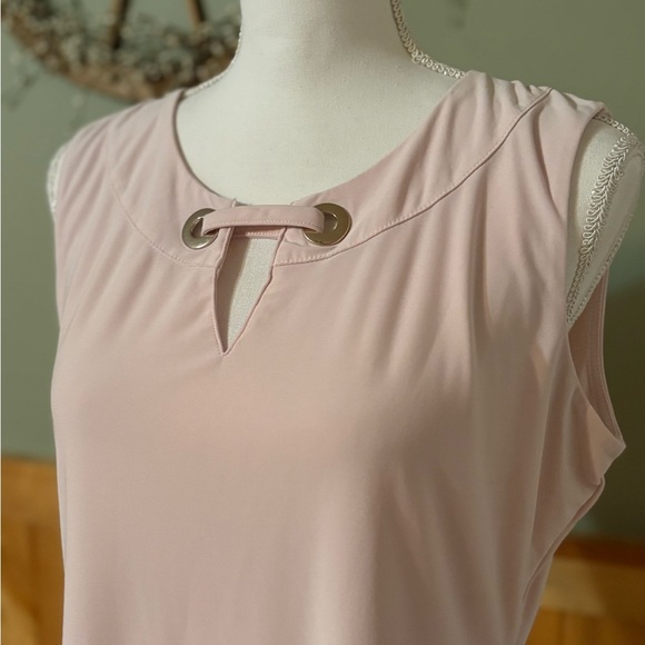 Tommy Hilfiger Light Pink Keyhole Blouse size L - Picture 2 of 12